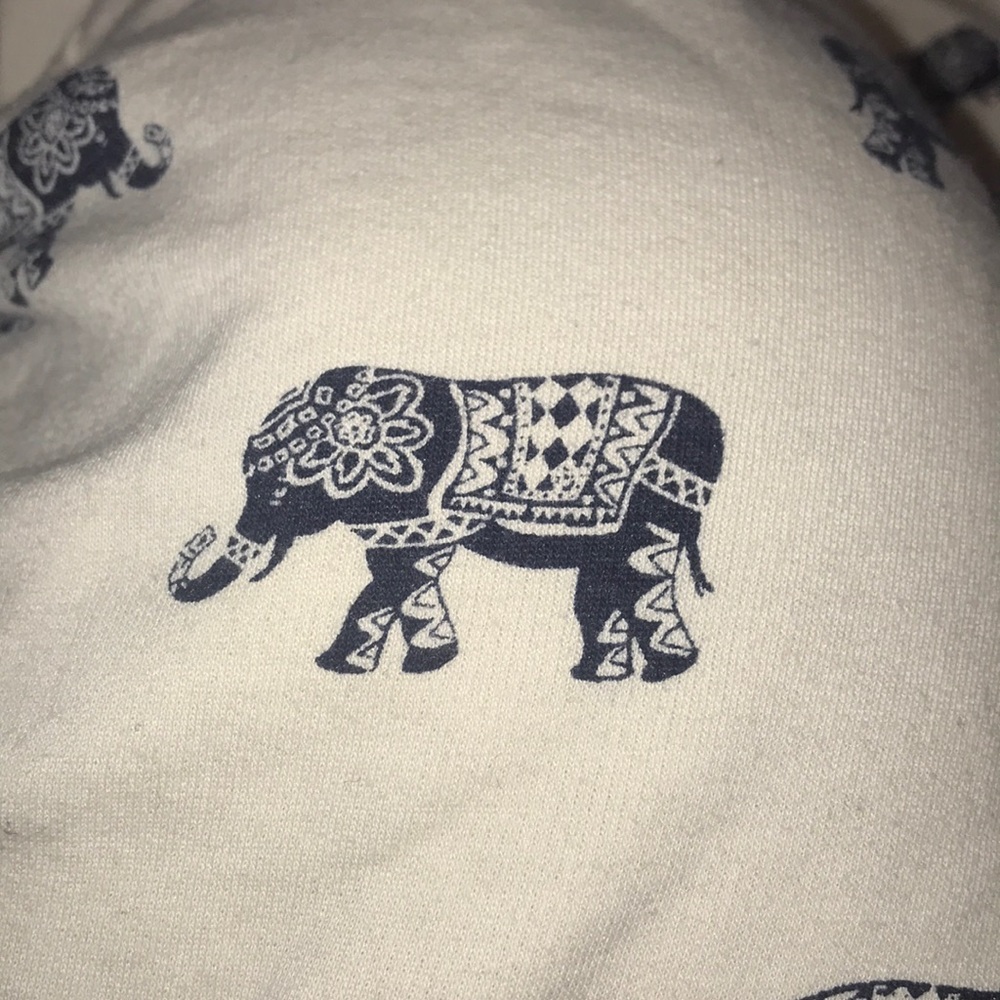 Elephant Sweater - Picture 4 of 4